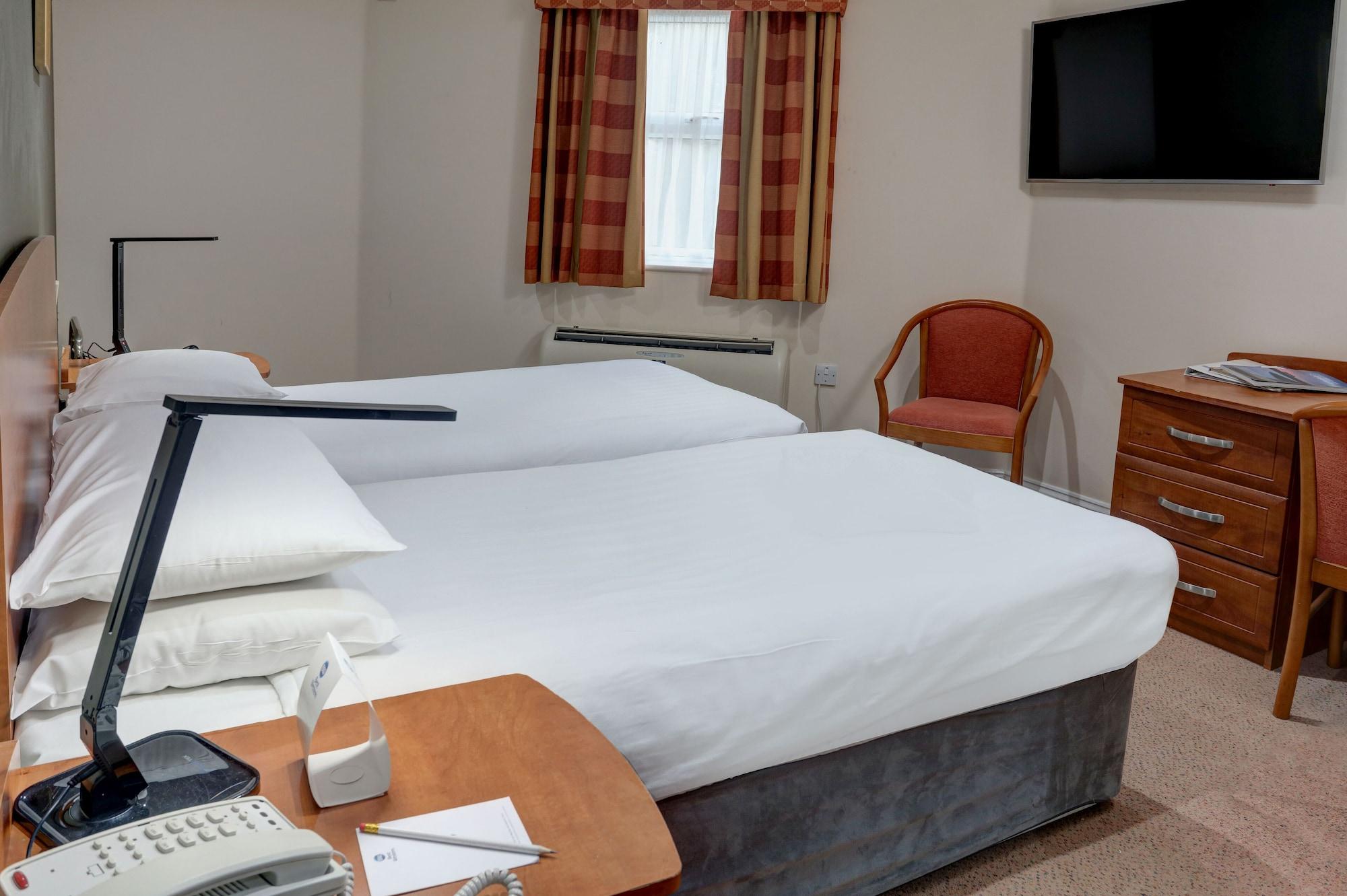 Best Western Claydon Hotel Екстер'єр фото