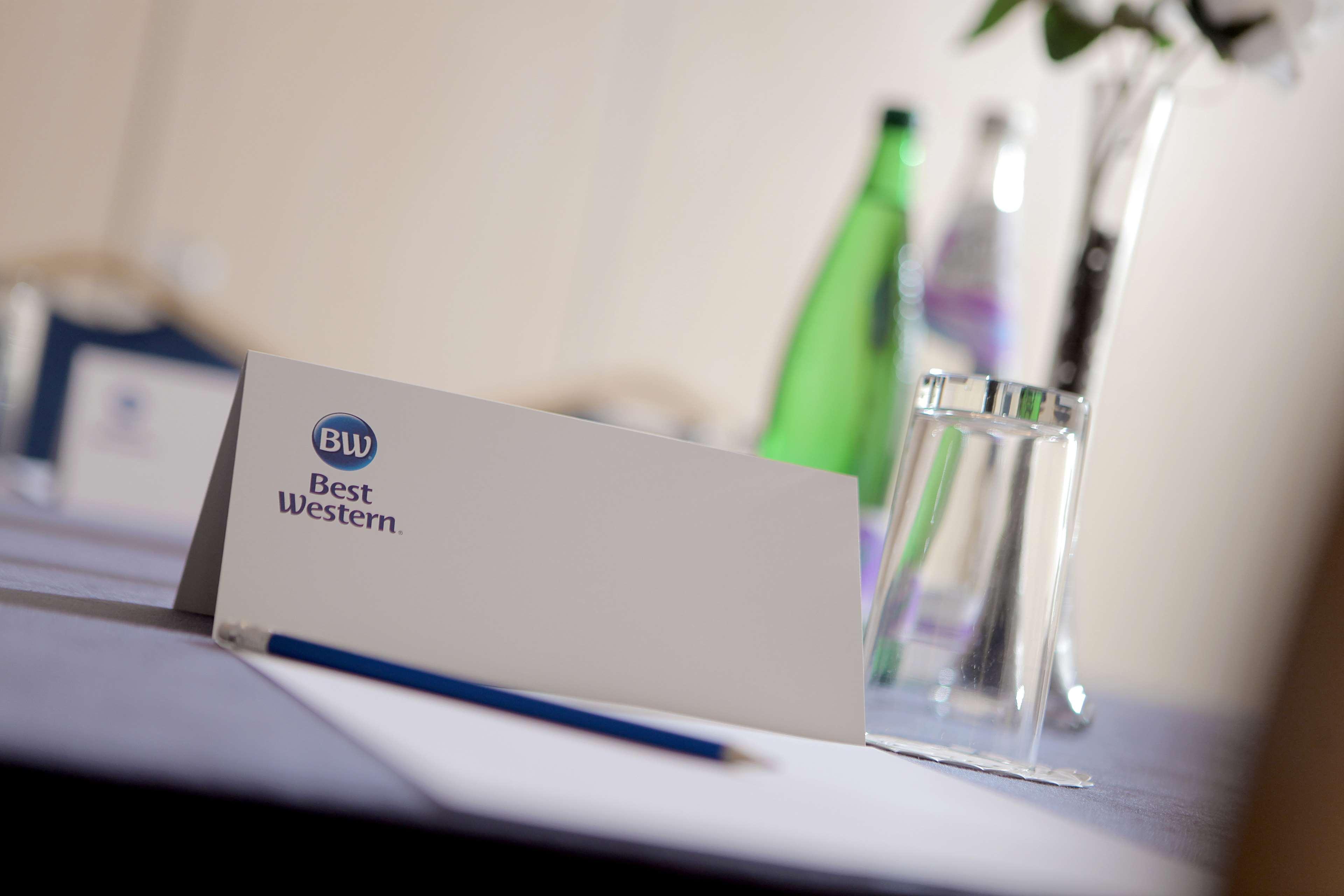 Best Western Claydon Hotel Екстер'єр фото
